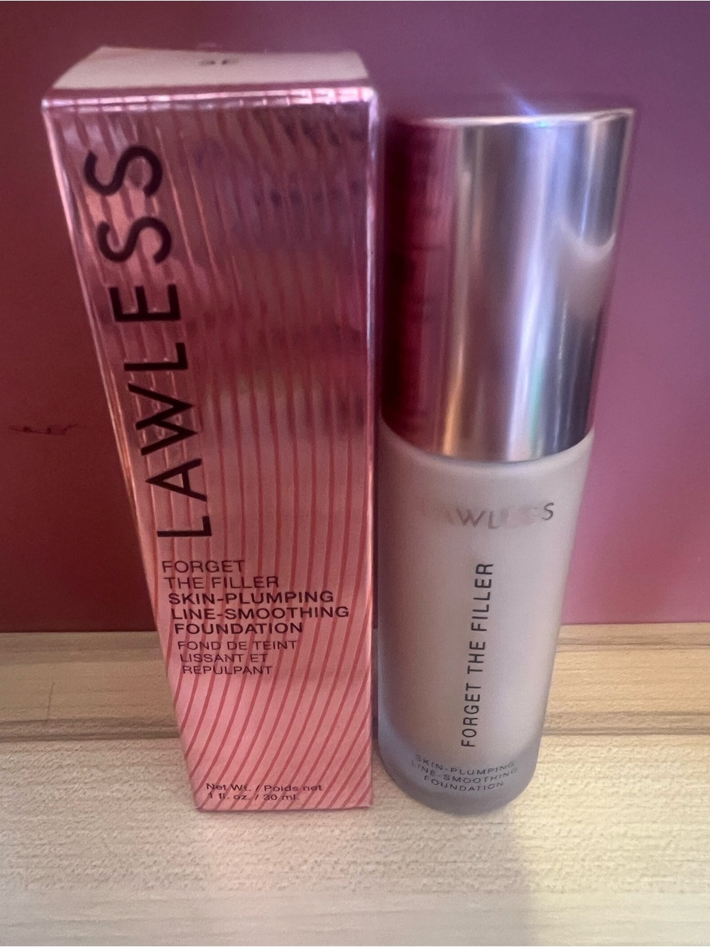 NIB LAWLESS Forget The Filler Skin-Plumping Line-Smoothing Foundation - 3F